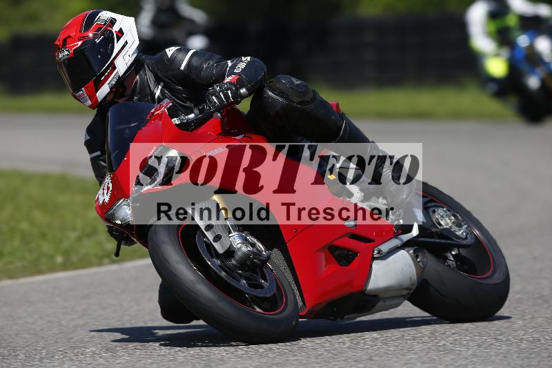 /Archiv-2024/29 12.06.2024 MOTO.CH Track Day ADR/Gruppe rot/100